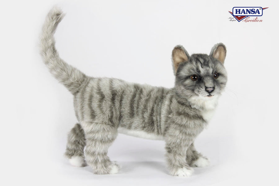Hansa Creation Grå Katt Stående sett fra siden – grå og hvit katt plysj med lang hale