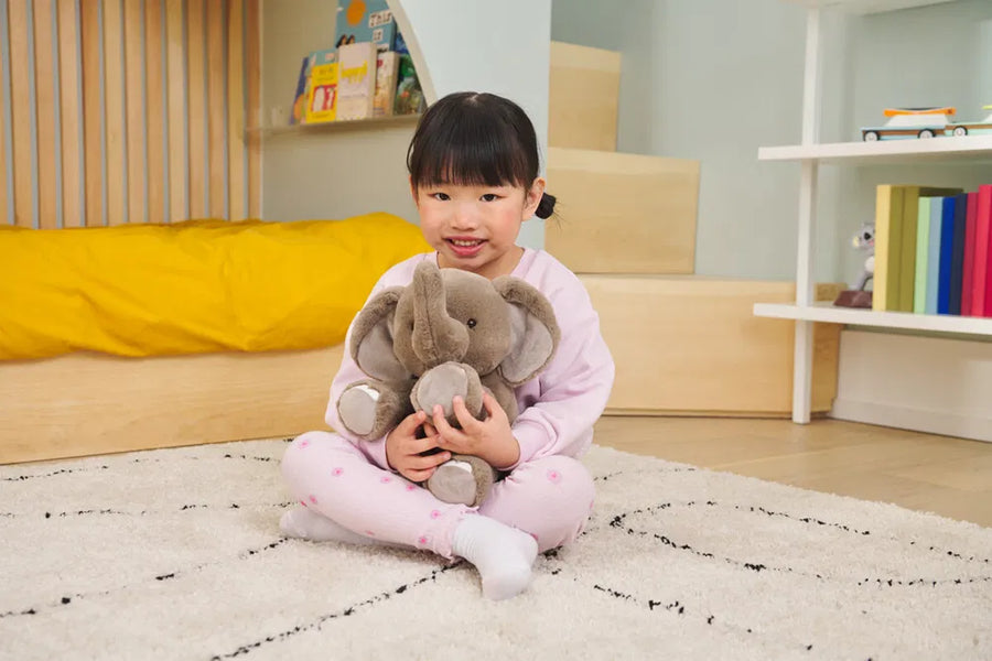Chai Elephant | GUND Standing View - Bamsedyra AS