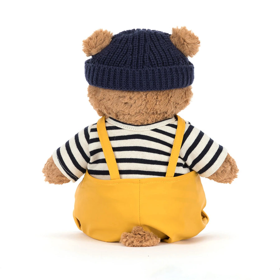 Jellycat Bartholomew Bear Seafarer liggende – myk plysj bjørnebamse i sjømannsantrekk