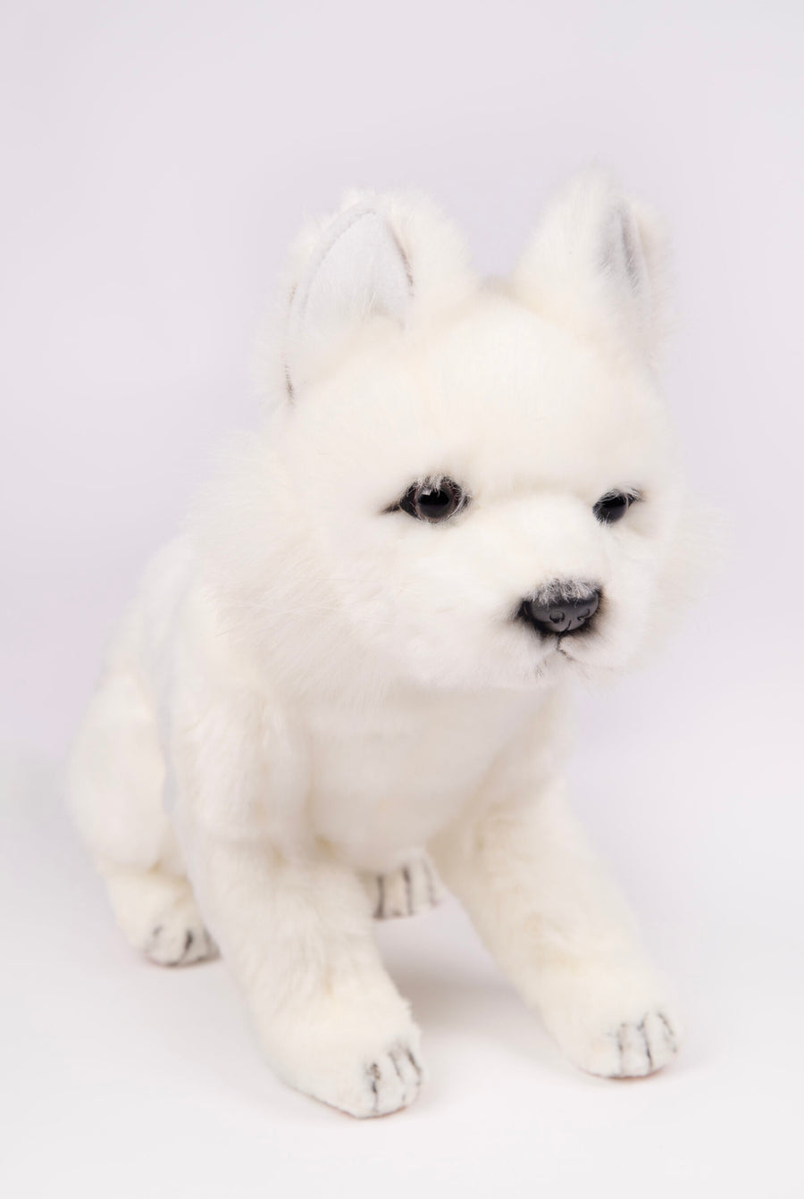 Hansa Creation Snow Fox Valp Sittende – naturtro hvit arktisk rev-valp plysj sittende, 25 cm