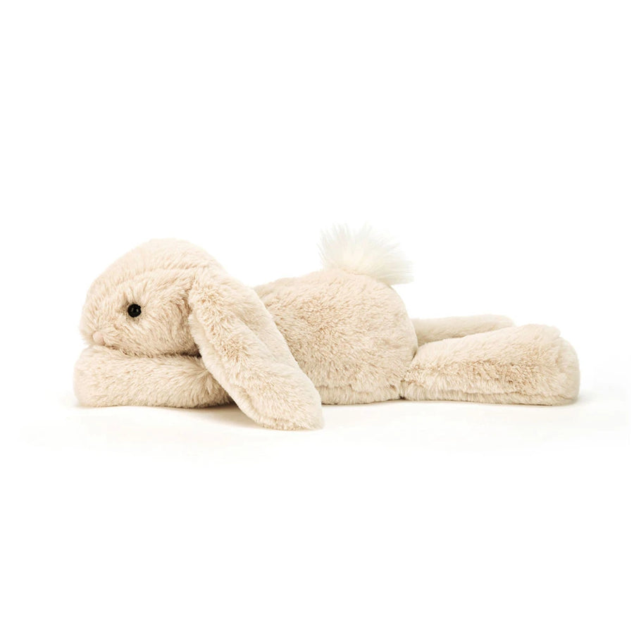 Jellycat Smudge Rabbit fra siden – myk havrefarget kanin-kosedyr