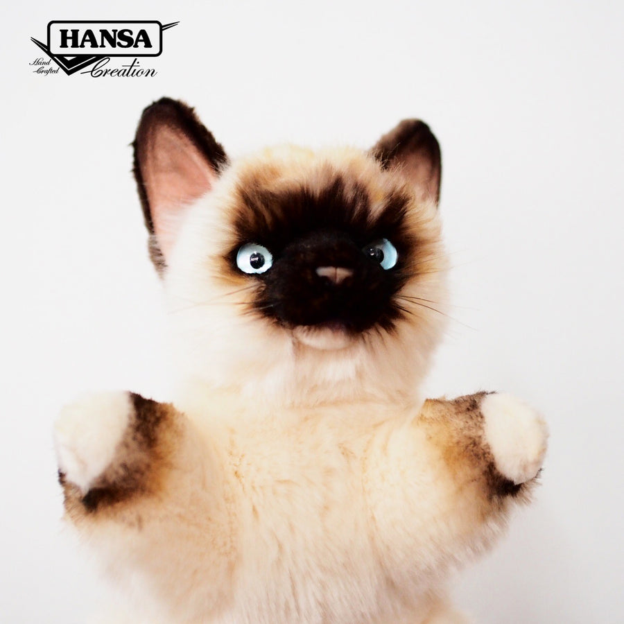 Hansa Creation Ragdoll Katt Hånddukke 30 cm – naturtro kremhvit Ragdoll katt hånddukke med blå øyne