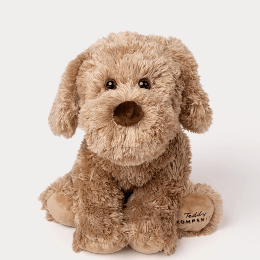 Selma hundebamse brun 35 cm fra Teddykompaniet – myk brun hund forfra