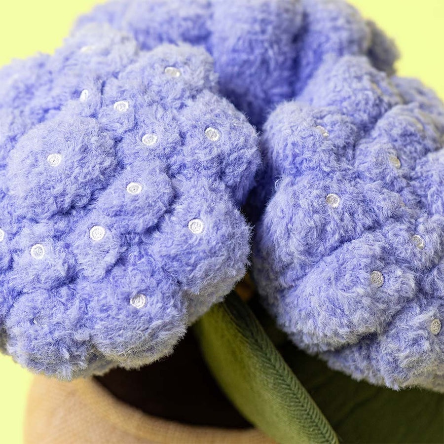 Jellycat | Amuseables Hydrangea | Lilla/Grønn | ca. 25 cm Side View - Bamsedyra AS