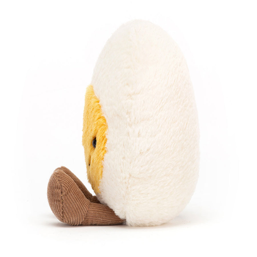 Jellycat Amuseables Happy Boiled Egg detalj – nærbilde av smilende ansikt og broderte detaljer