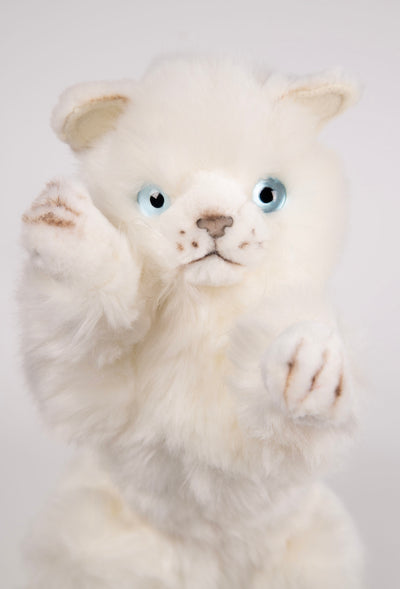 Hansa Creation Playful Kitten – naturtro oransje og hvit stripete kattunge plysj i lekende stilling, 26 cm