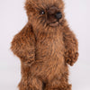Hansa Creation Brunbjørn-unge Kosedyr – naturtro brun bjørneunge plysj med rund kropp, 20 cm
