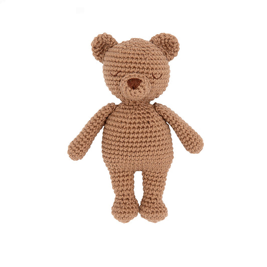 Patti Oslo Bo the Bear Kosedyr – heklet mini-bjørn i brun, håndlaget av naturlige materialer