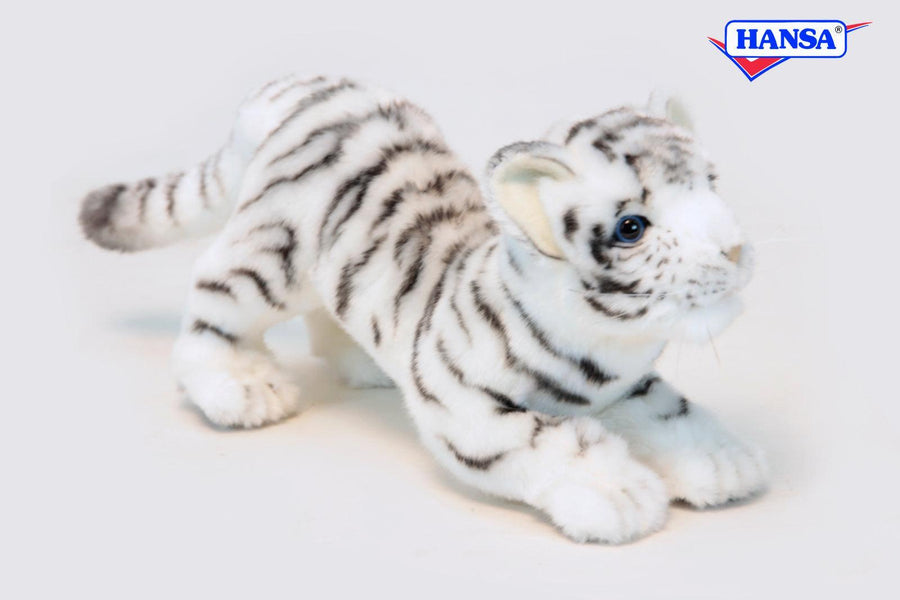 Hansa Creation Hvit Tigerunge 41 cm – naturtro hvit tigerunge plysj i krypende stilling med svarte striper