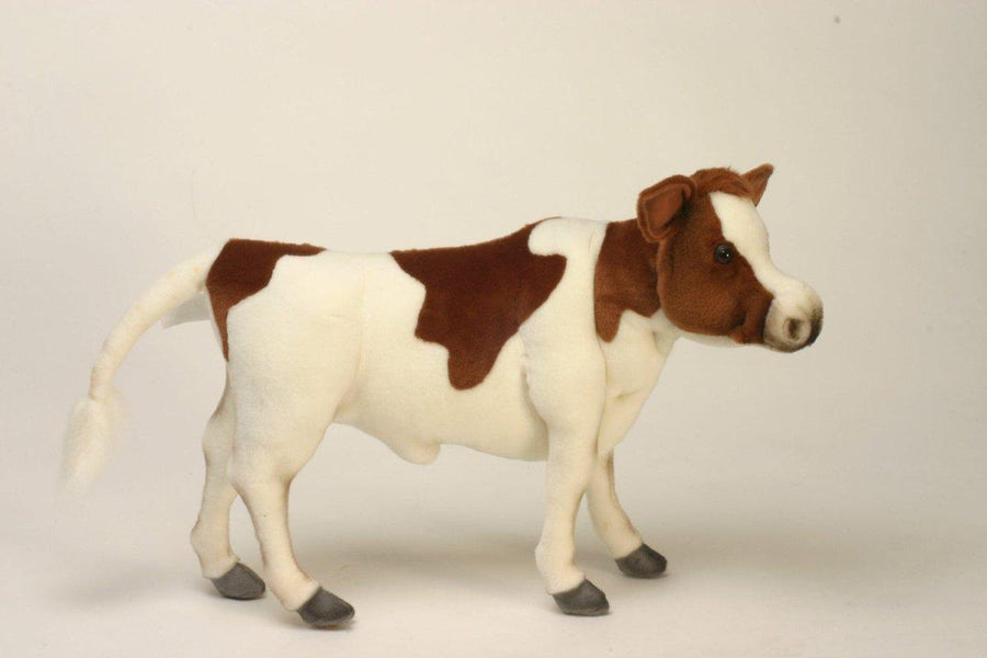 Hansa Creation Ku Bamse – naturtro svart og hvit ku plysj med horn og rolig uttrykk, 52 cm