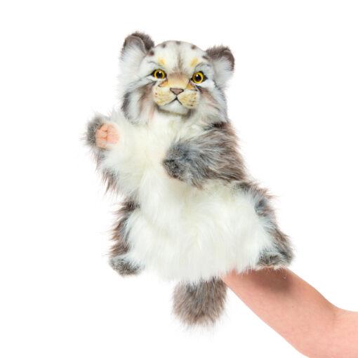 Hansa Creation Pallas Cat Hånddukke – naturtro Pallas-katt hånddukke med grå og brun stripete pels