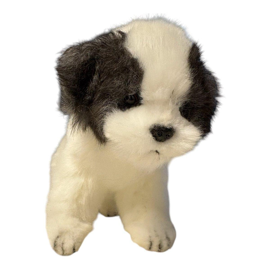 Hansa Creation Shih Tzu Teacup detalj – nærbilde av brodert ansikt og lang hvit pels